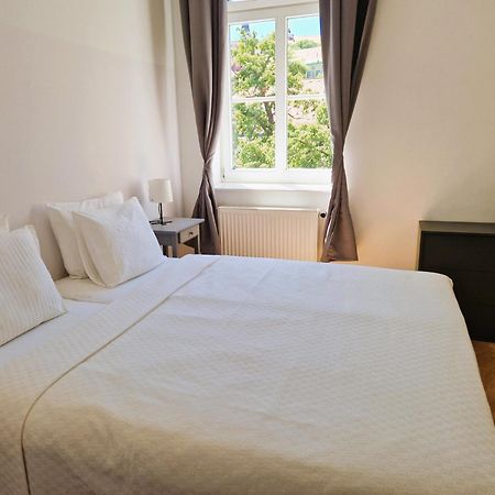 בודפשט Halasz 2-Bedroom Apartment Near Castle, Free Public Parking Nearby מראה חיצוני תמונה